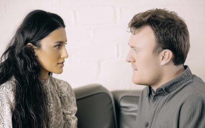 How to Have Meaningful Conversations With Your Partner This Summer: Tips to Strengthen Your Relationship